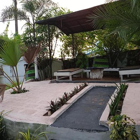 Boaty'S Beach Cottages Calangute Bagian luar foto