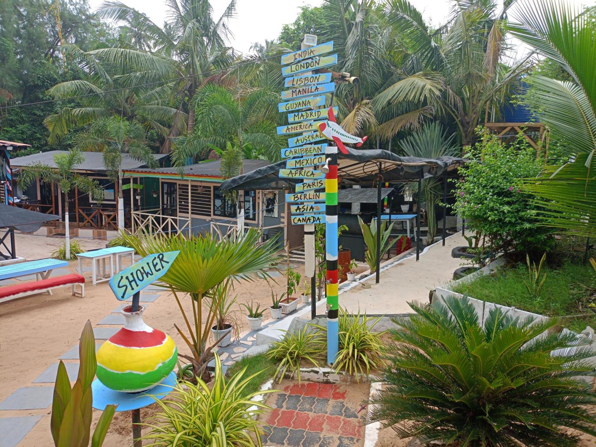 Boaty'S Beach Cottages Calangute Bagian luar foto