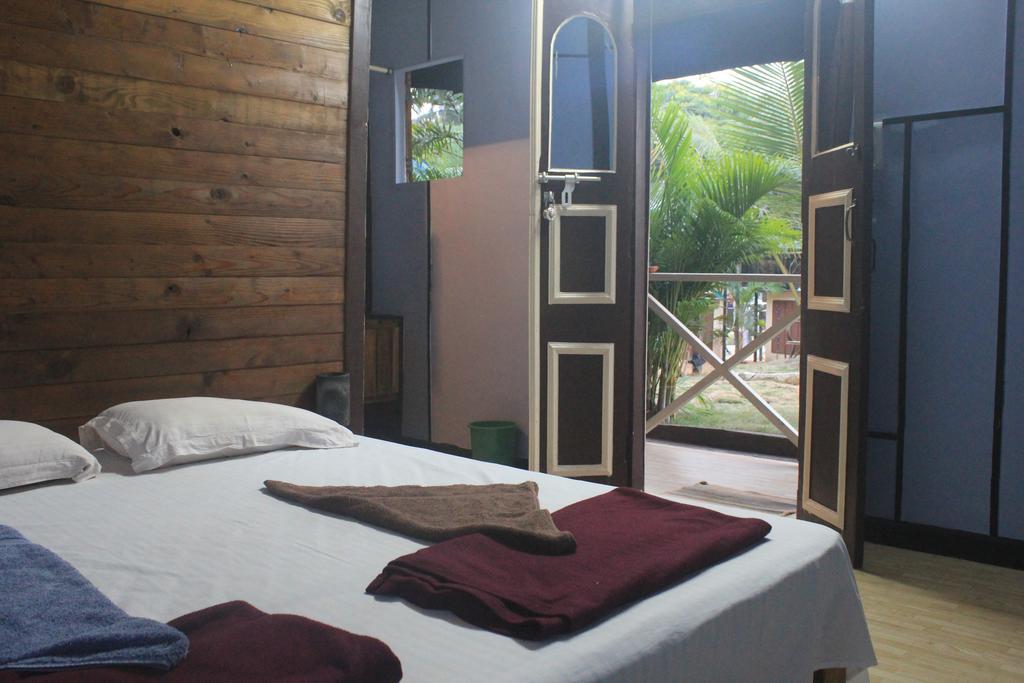 Boaty'S Beach Cottages Calangute Bagian luar foto